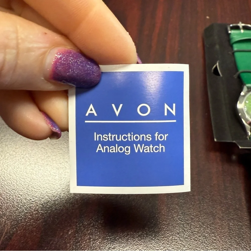 Avon Tis the Season Christmas Tree Green and Silver Watch NIB vintage 2009